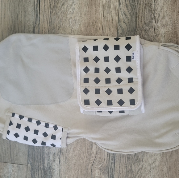 Nanit swaddle and band - Picture 6 of 7